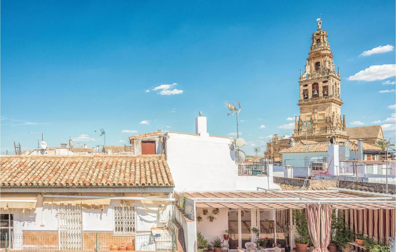 Beautiful Apartment In Cordoba With Kitchenette Exterior photo